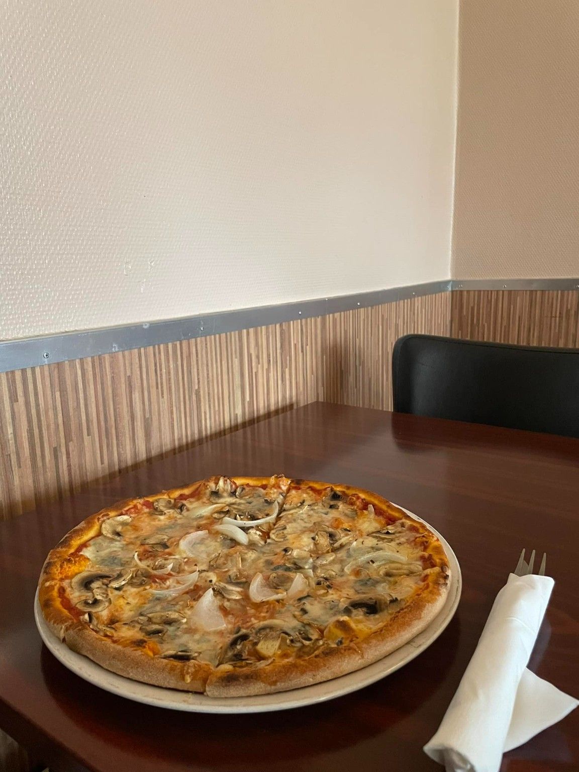 19. Gorgonzola Pizza