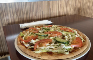 42. Salat Pizza